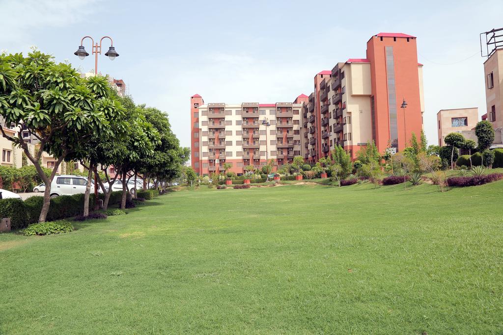 Resortharekrishnaorchid Vrindāvan Extérieur photo